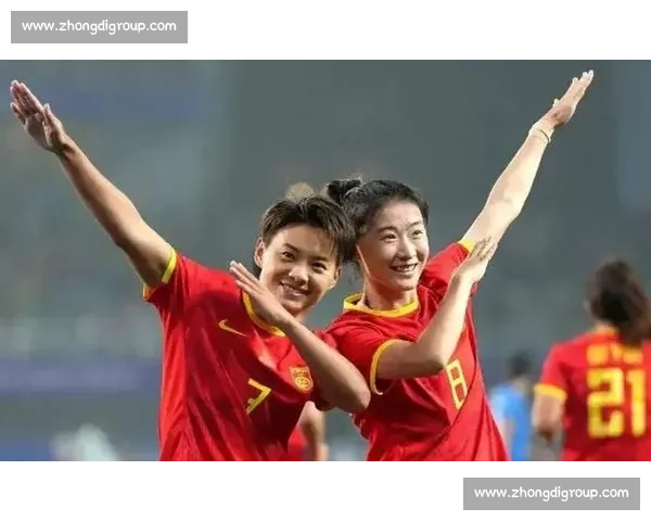 中国女足黄金阵容出征东亚杯 王霜张琳艳领衔剑指佳绩 中国女足黄金阵容出征东亚杯 王霜张琳艳领衔剑指佳绩