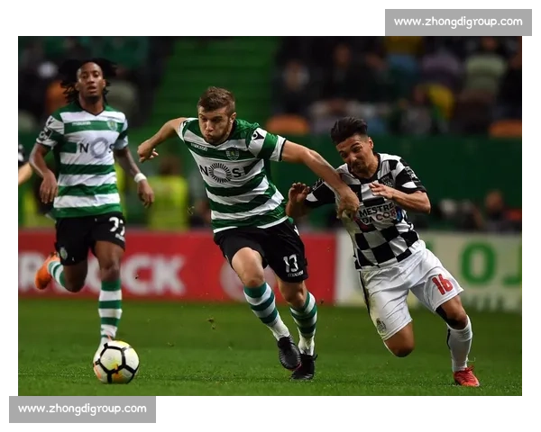 世俱杯焦点战现温情一幕：博格巴与里克尔梅传奇同框，博卡 2-2 本菲卡上演跌宕对决