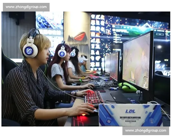 不服输!泰国电竞选手们,用汗水浇灌胜利的梦想! 不服输!泰国电竞选手们,用汗水浇灌胜利的梦想!